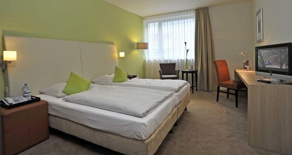 Tulip Inn Hotel Duesseldorf Arena Exterior photo