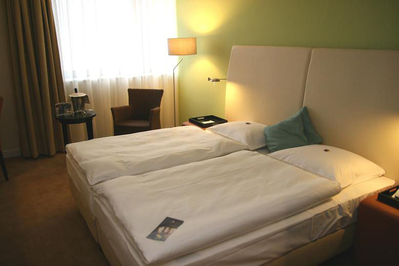 Tulip Inn Hotel Duesseldorf Arena Exterior photo