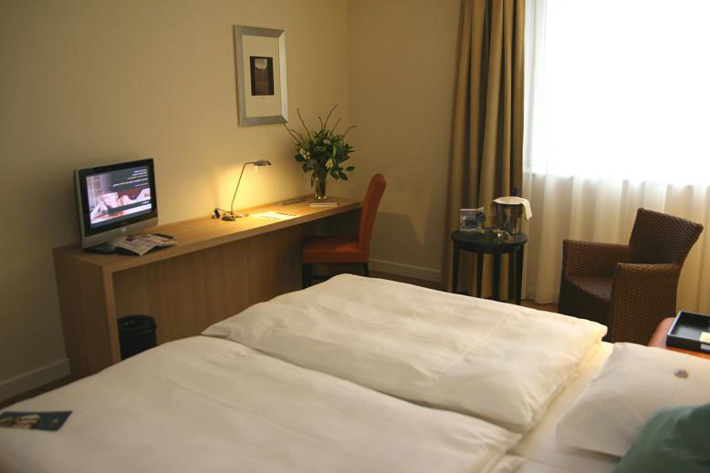 Tulip Inn Hotel Duesseldorf Arena Room photo